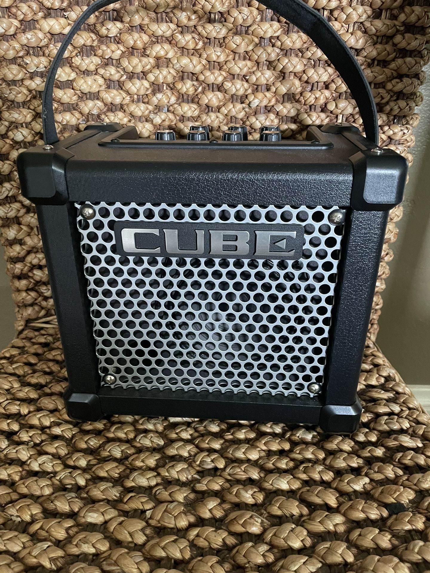 Cube Amplifier