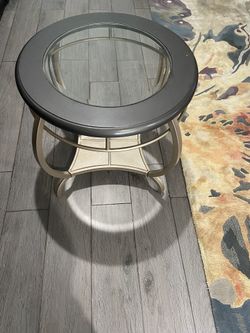 2 Tables