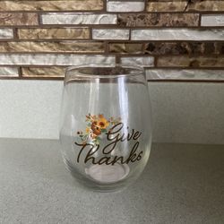 BRAND NEW GIVE THANKS WINE GLASS 