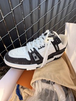 Louis Vuitton Trainer Sneaker White Black
