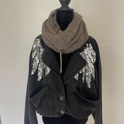 NWT All Alpaca Peru - Brown Alpaca Boucle Infinity Scarf / Cowl