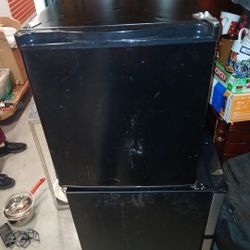 Hisense Compac Refrigerator 