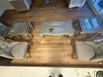 Ashley Furniture 5-Piece Set – Coffee Table, 2 End Tables & 2 Chairs