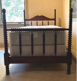 Solid wood twin bed