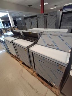 28" Sandwich prep tables
