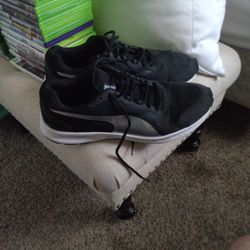 PUMA  DESCENDANT  V3  SNEAKERS