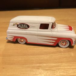 Jada Toys Von Dutch Originals ‘57 Chevy Suburban