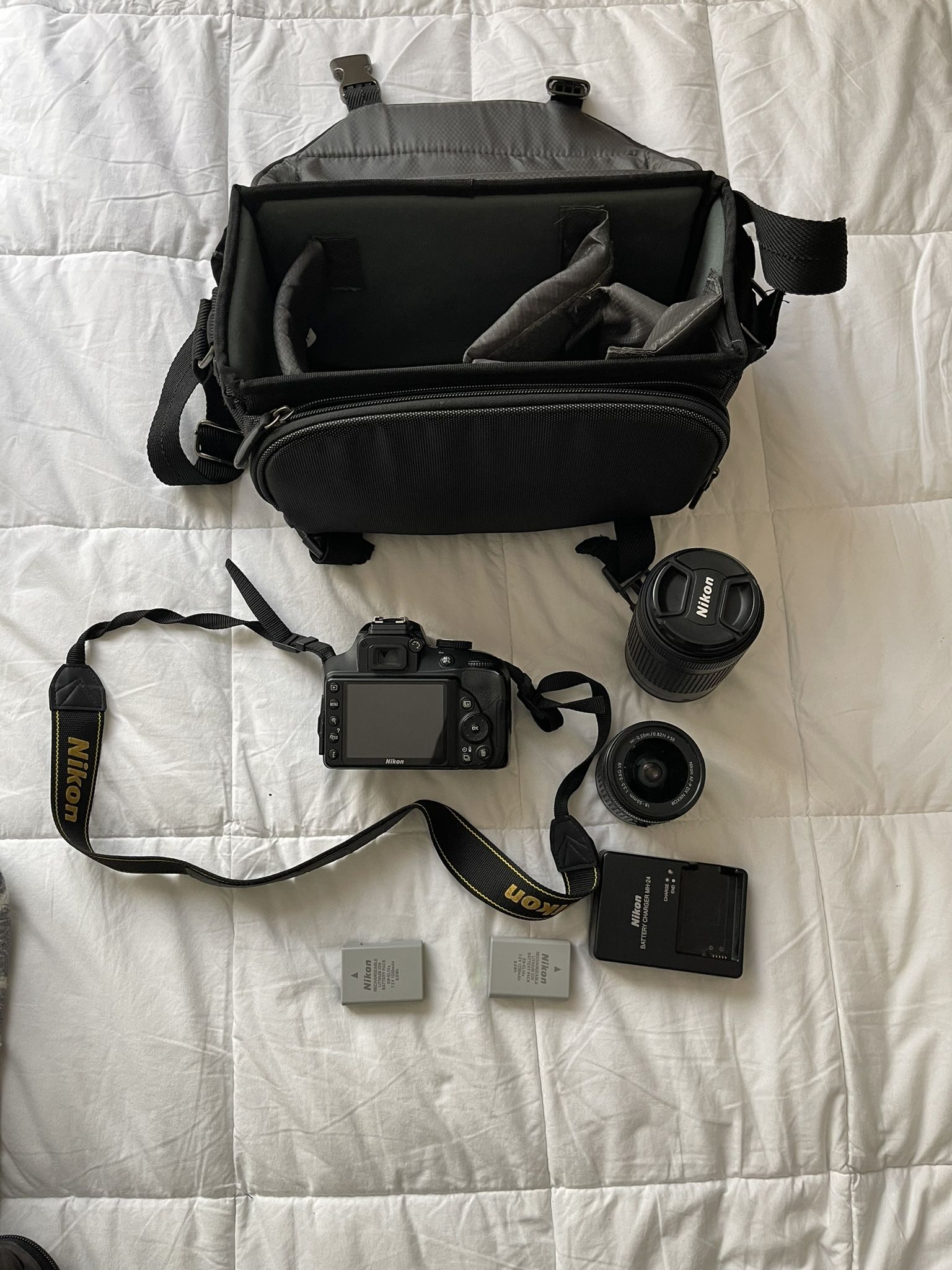 Nikon D3400 w/ AF - P DX NIKKOR PACKAGE