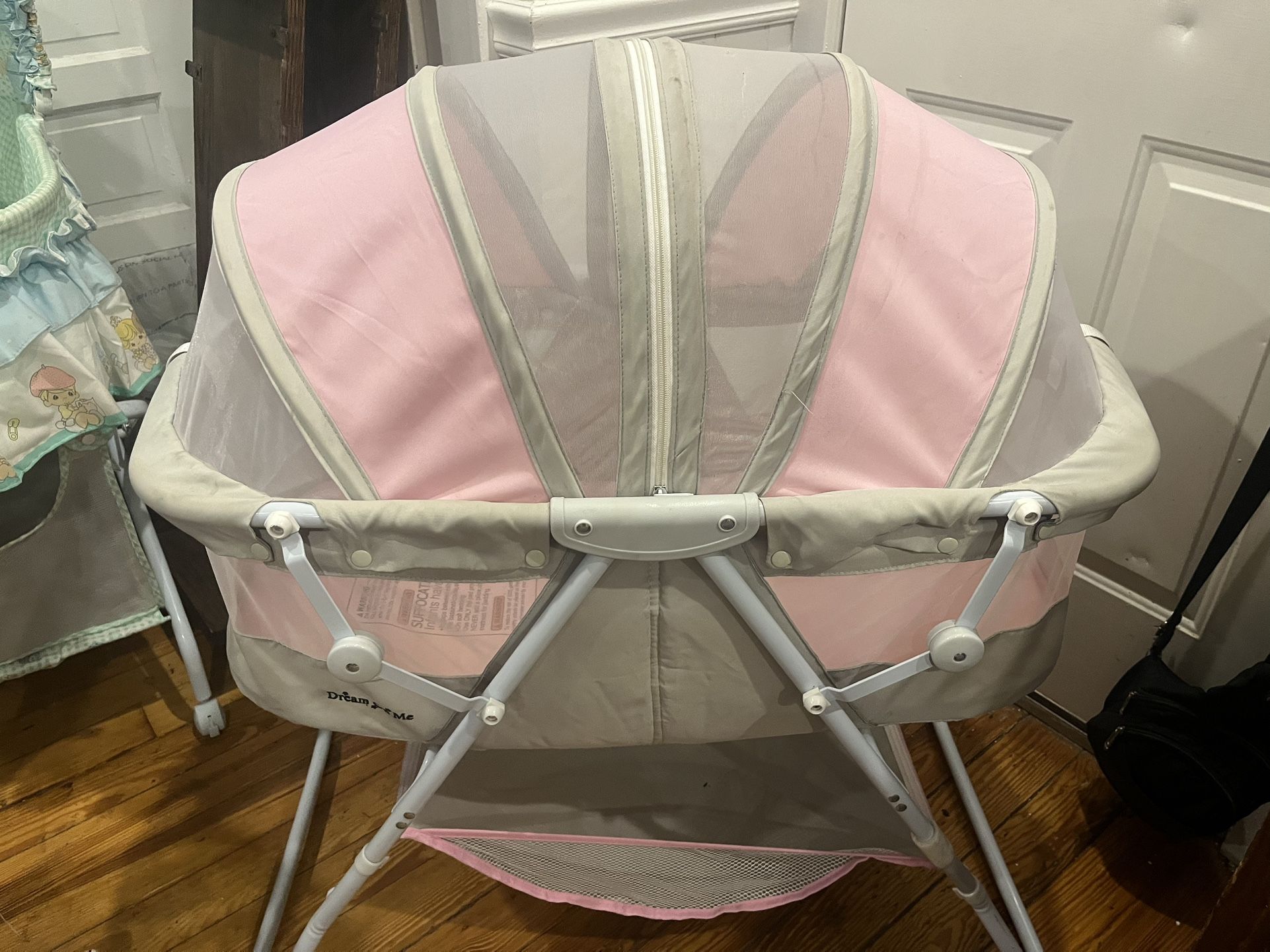 Dream On Me Bassinet