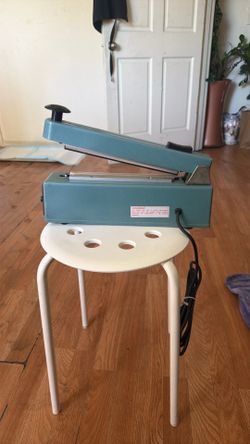 Bag sealer