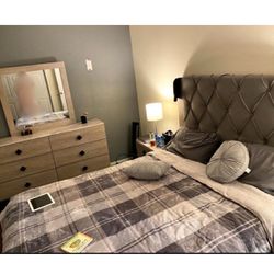 Moving Sale! Full Bedroom Set With Tufted Queen Bed, 2x Side Tables, 2x Dressers & Mirror