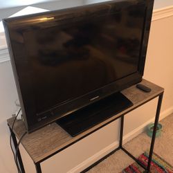 24” TOSHIBA TV