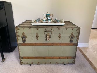 CA Taylor Antique Vintage Victorian Steamer Trunk