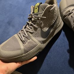 Cool Grey Kyrie 3 