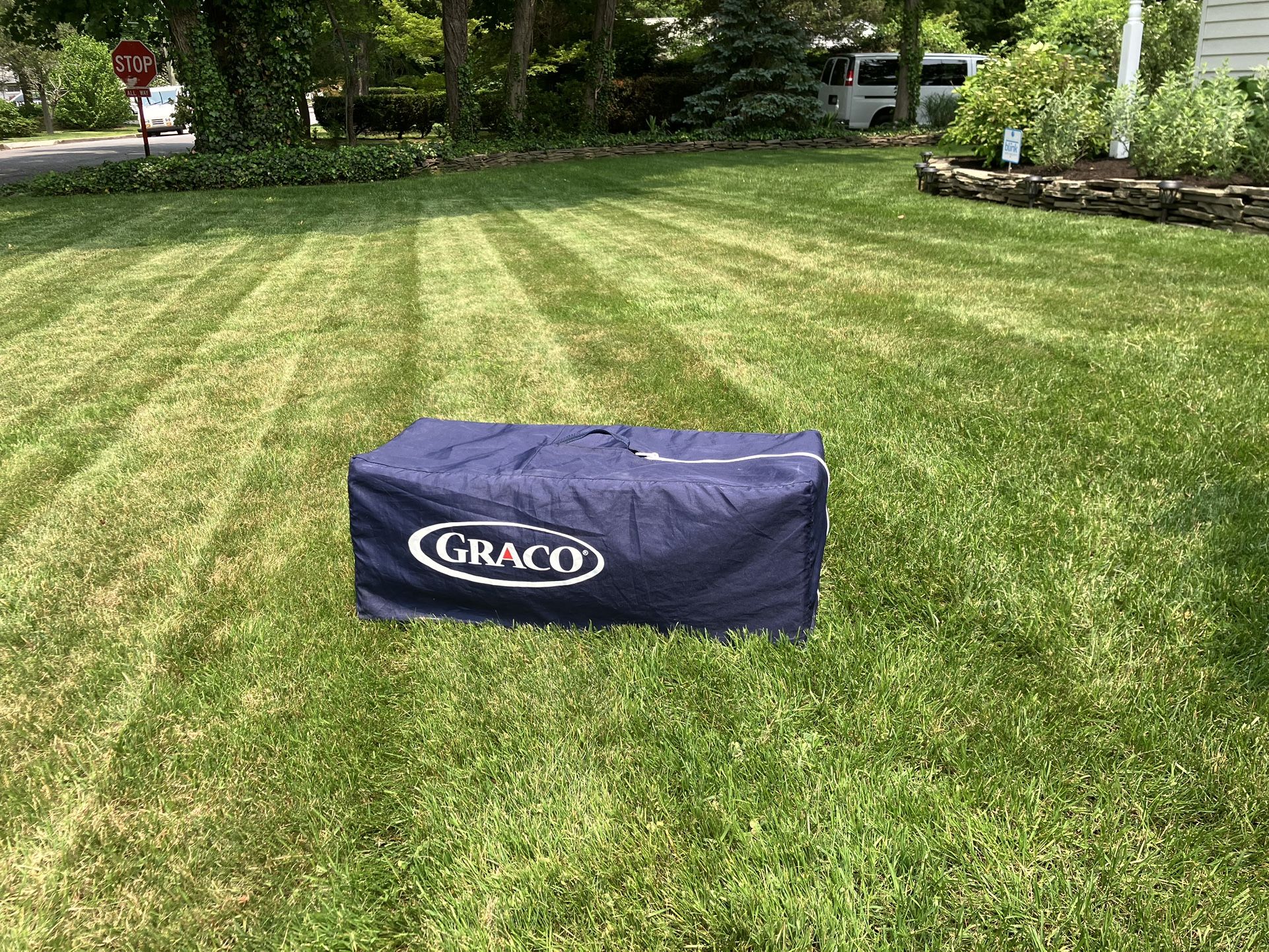 Selling A GRACO PAC N Play that is complete and in very good sharp condition