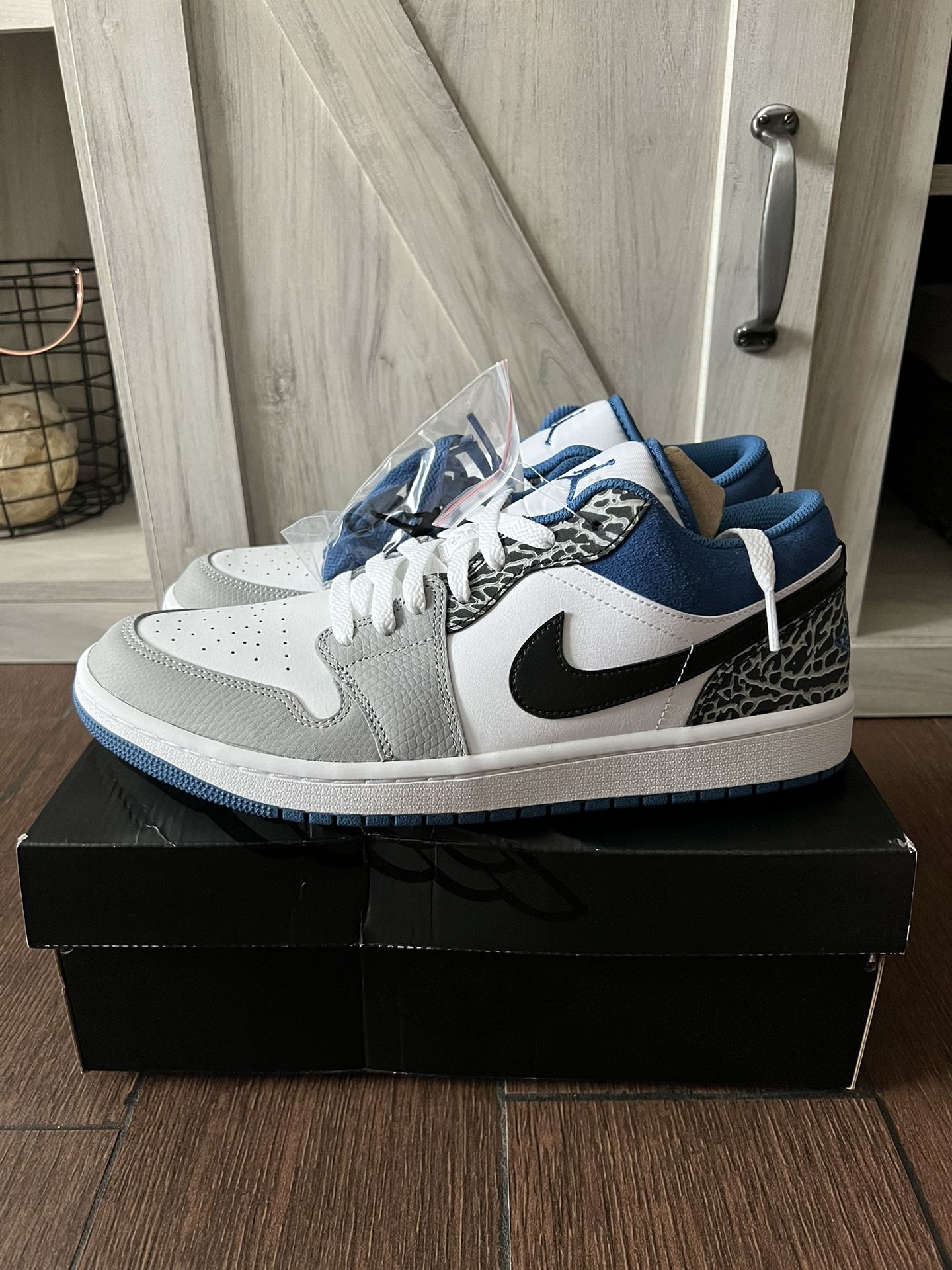 Jordan 1 Low True Blue Size 10.5