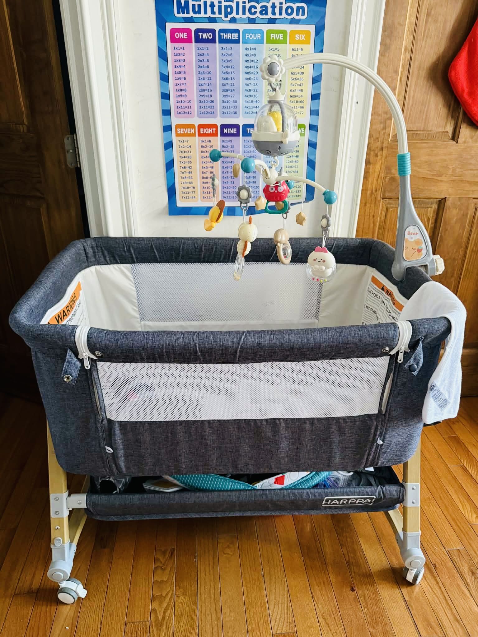 HARPPA Baby Bassinet / Bedside Sleeper / Height Adjustable, Easy, Folding / Grey- Like new! $110