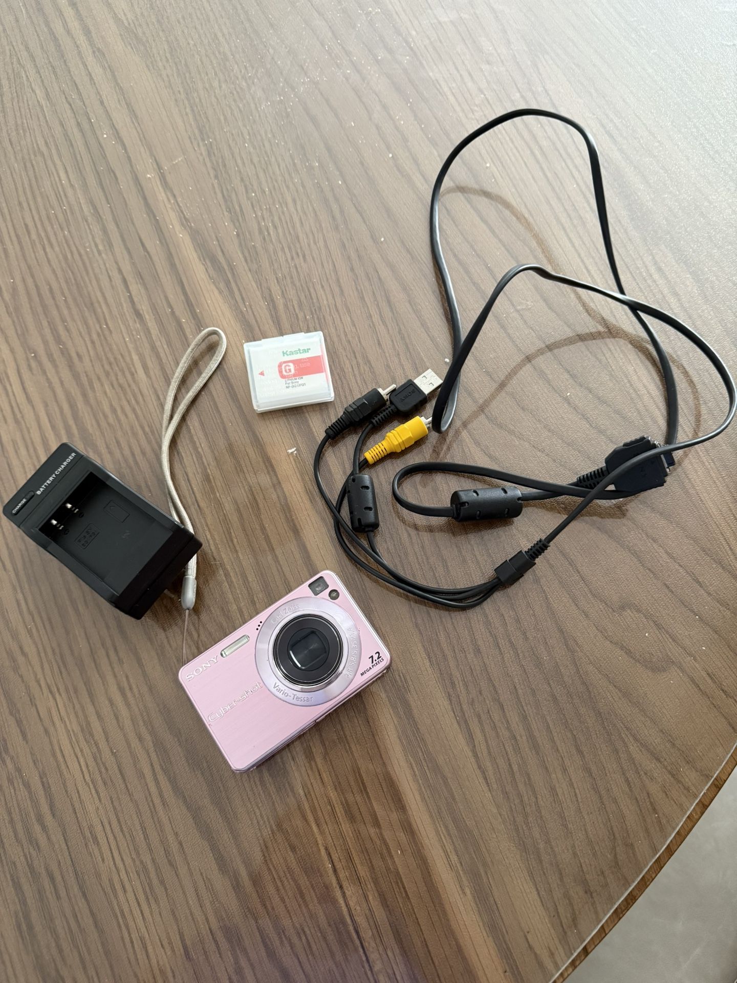 Pink Sony Cyber shot