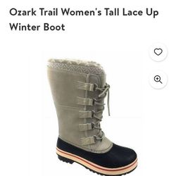 Women's Snow Boots  Size 6