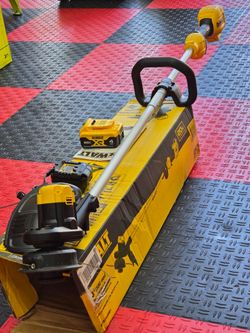 DEWALT 20V MAX 13i in. Cordless Battery Powered String Trimmer Kit with (1) 4 Ah Battery & Charger
