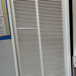 Housewarmer Wall Mount Indoor Natural Gas Convection Heater for Sale in Las  Vegas, NV - OfferUp