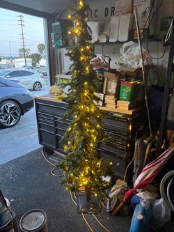 Christmas tree 6 ft