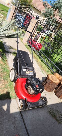 Craftsman 5.50hp Briggs and Stratton Easy start push Lawnmower $140