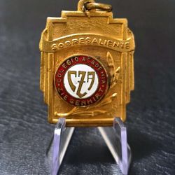 Medalla Colegio Academia-zie Genhirt-sobresaliente-cuba