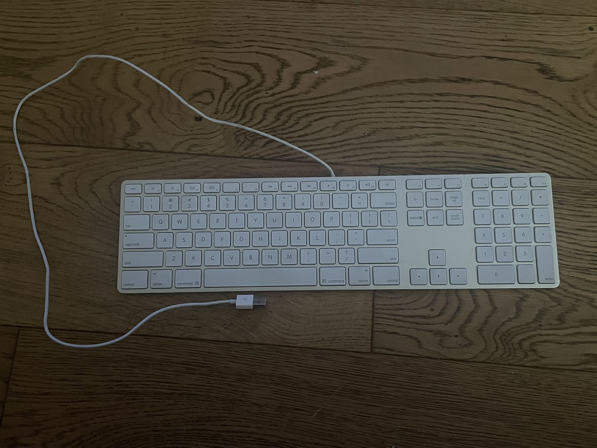 Apple Keyboard 