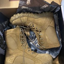 Men’s Rocky 8 Inch Tactical Boot Size 10