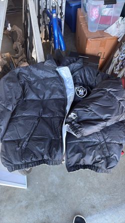 Vintage raiders puffer jacket