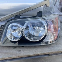 2001-2003 Toyota Highlander Left Headlight 