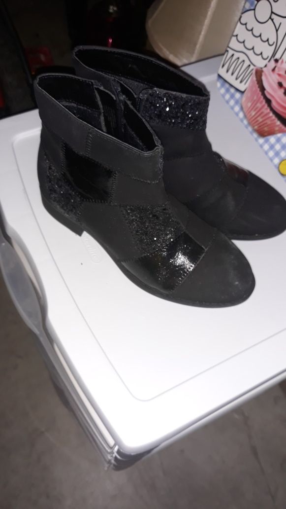 Black boots