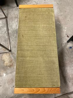 Entry way bench