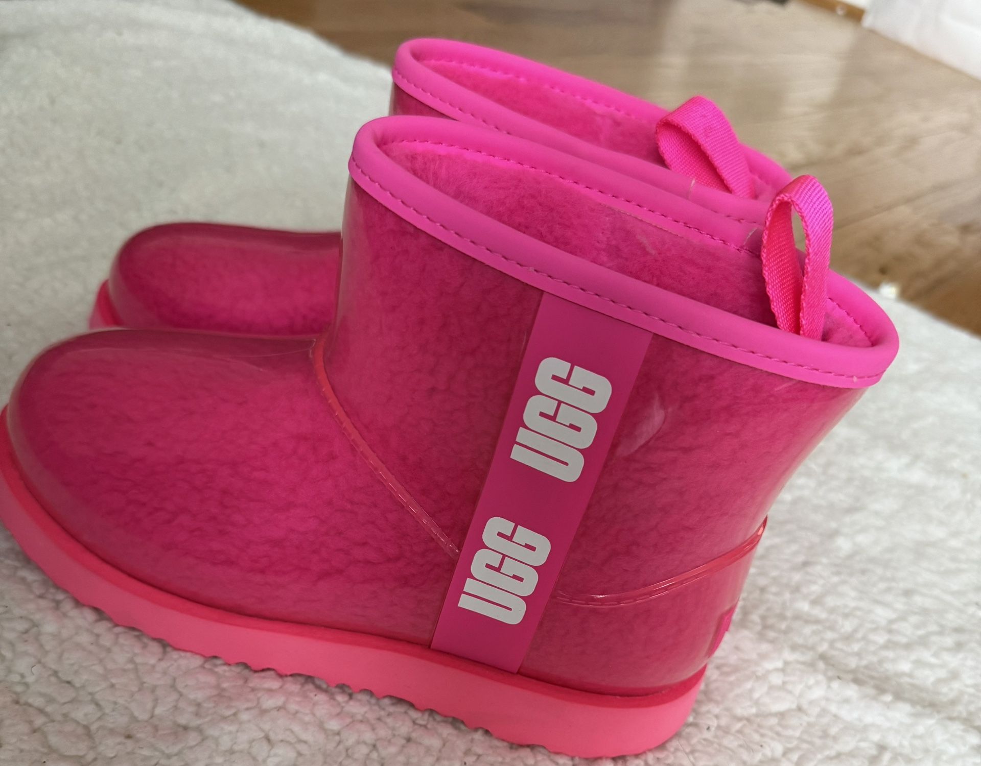 UGG BOOTS 4Y