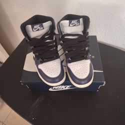 AARON JORDAN 1 RETRO HIGH TOPS SIZE 4 AND 1/2