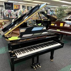 Grand Piano Like New