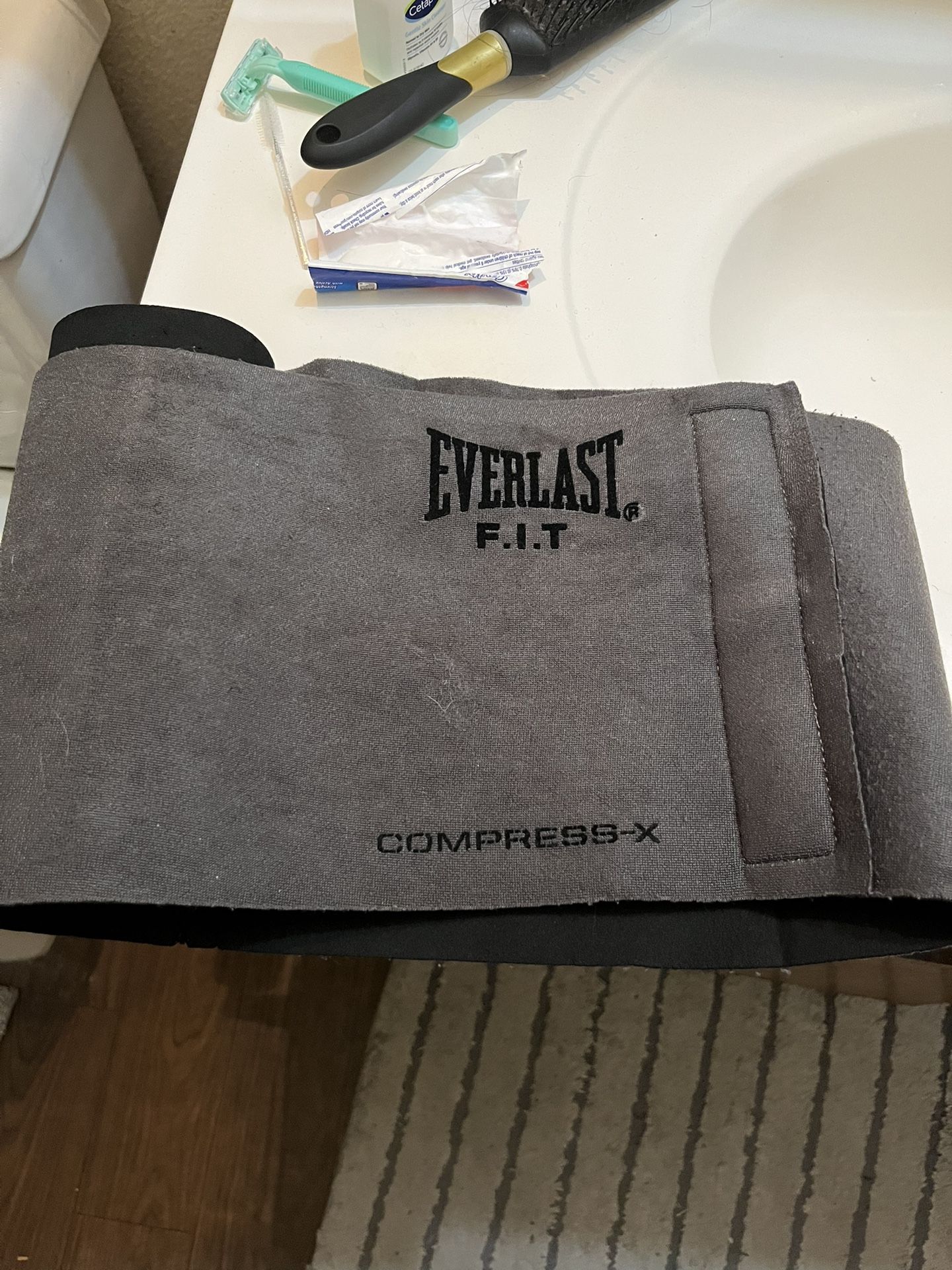 Everlast FIT Slimmer Belt