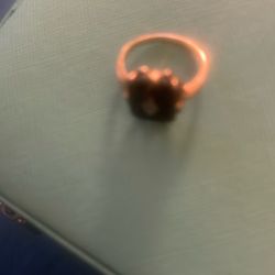 Gorgeous Antique 10k Solid Gold & Onyx Ring with Diamond - size 7