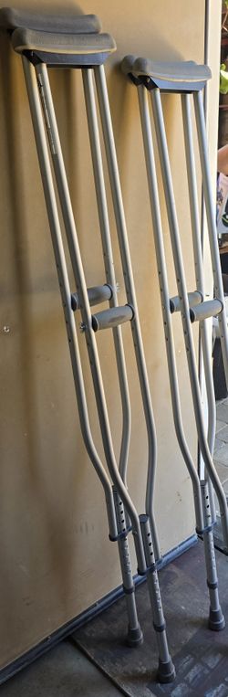 Lightweight Aluminum Crutches, for Patients , Walking Aid Adults & Seniors.