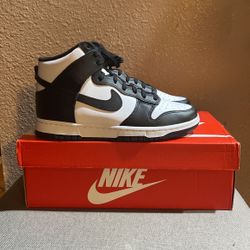 Nike Dunk Panda 