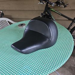 Twenty sixteen harley gibson's soft tail, slim seat