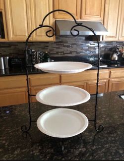 PLate holder great for your parties