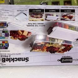 Pack tumblers with snackleBox