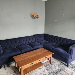 full size couch and coffee table