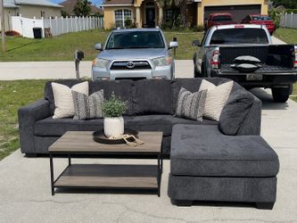 ASHELY FURNITURE SECTIONAL W PULLOUT BED‼️SAME DAY FREE DELIVERY✅🚚