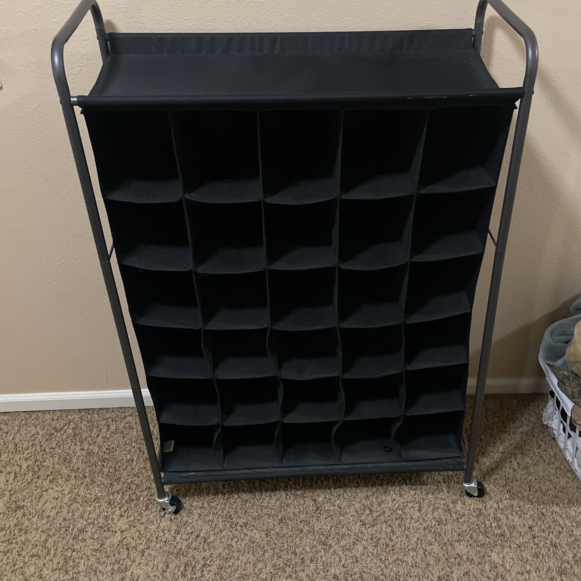 30 Pair Shoe Rack Roller