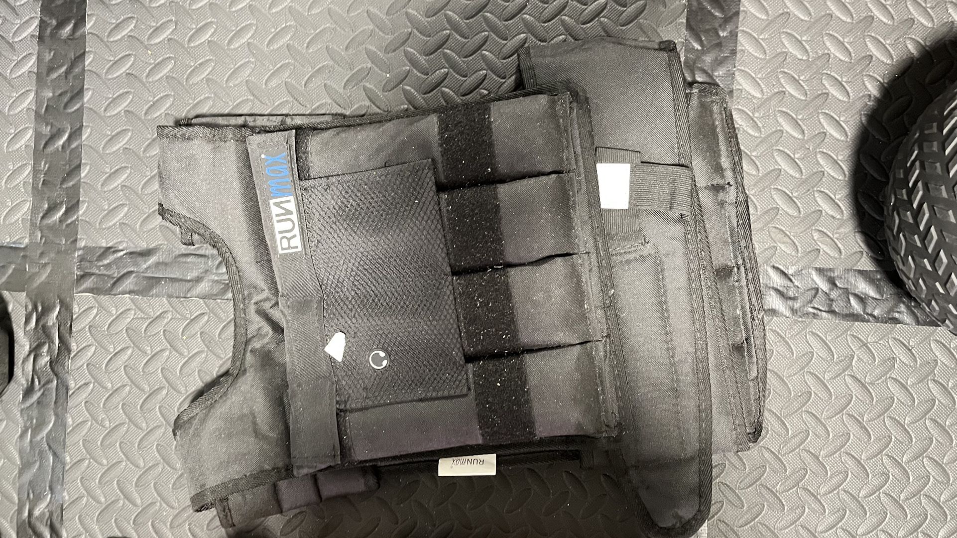 20 Lb Weighted Vest with Shoulder pads