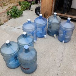 5 Gal Water Container With Spout