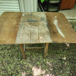 Drop Leaf table Antique 